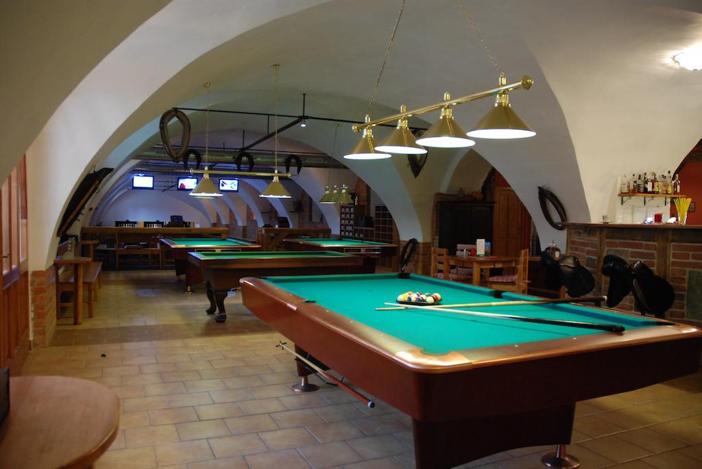 Hotel Na Statku Neprevazka Exteriör bild