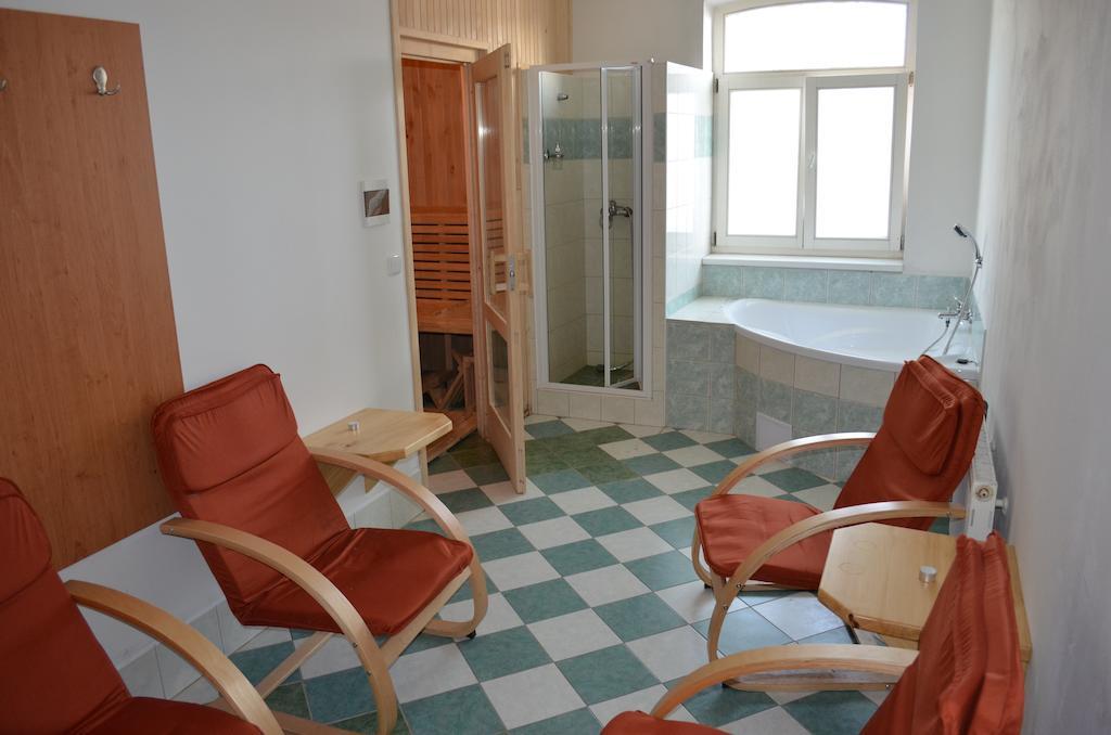Hotel Na Statku Neprevazka Exteriör bild