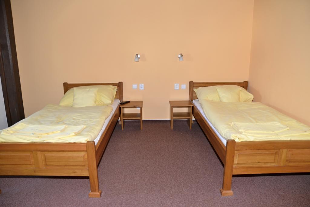 Hotel Na Statku Neprevazka Exteriör bild