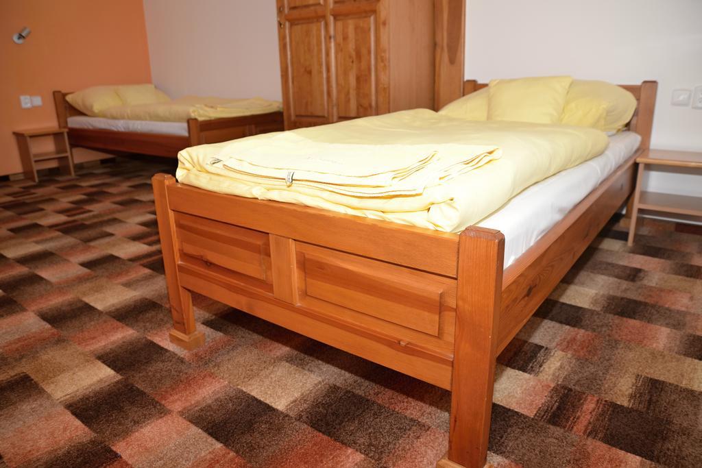 Hotel Na Statku Neprevazka Exteriör bild