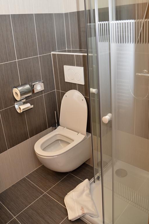 Hotel Na Statku Neprevazka Exteriör bild